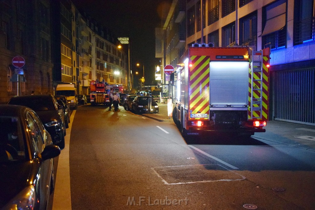 Feuer 2 Koeln Altstadt Nord Marzellenstr P08.JPG - Miklos Laubert